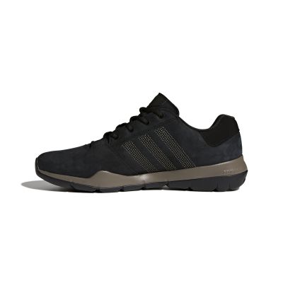 M18556_5_FOOTWEAR_Photography_Side Medial Center View_white.jpg
